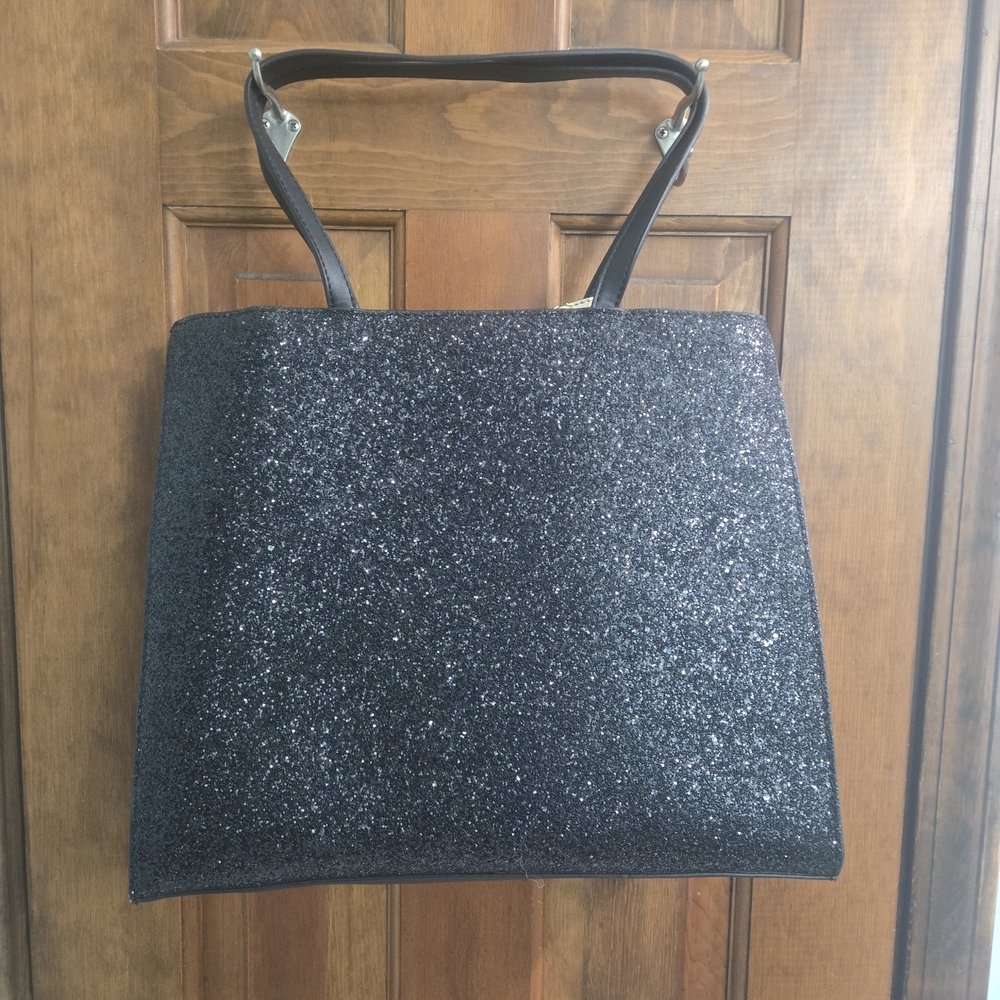 Chic Black and Gold Women's Tote Bag - Picture 4 of 5